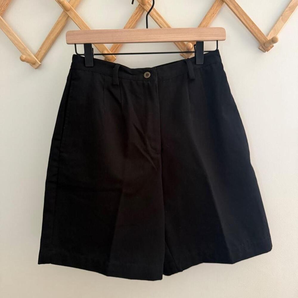 Vintage architect black pleated shorts size 6
